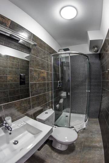 Фото номера Двухместный номер с 2 отдельными кроватями Отель GarageHotel г. Влоцлавек 2